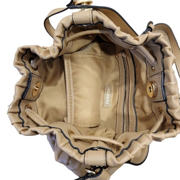 WOMEN'S Alfani Crossbody Small Bag.  New Without Tags - Picture 5 of 5